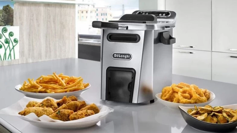 De'Longhi Livenza 4.5L Cool Zone Deep Fryer Banner Photo